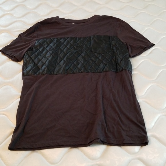 Trestles supply co Other - Black T-shirt with leather front pocket
